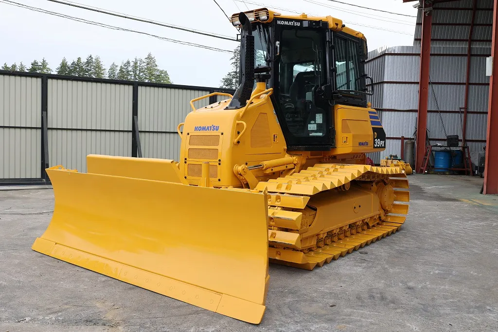 KOMATSU D39PX-23