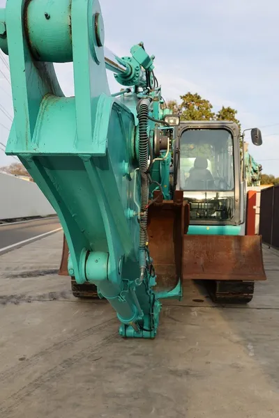 KOBELCO SK135SR-3